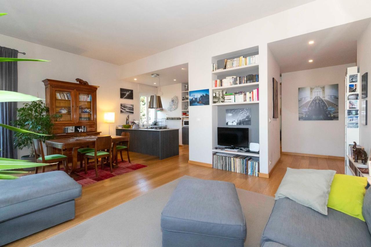 Charming Apartment With Parking! Турин Екстер'єр фото