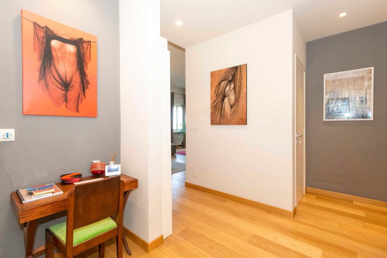 Charming Apartment With Parking! Турин Екстер'єр фото